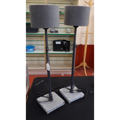 211 - A pair of contemporary adjustable minimalist table lamps