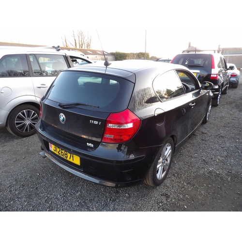 6 - A 2010 BMW 118i SE 2.0 three door hatchback (petrol/manual), odometer reading 66,124 miles