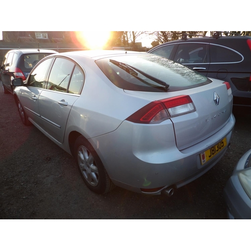 8 - A 2009 Renault Laguna Dynamique Eco2 2.0 dCi five door hatchback J81305 (diesel/manual), odometer re... 