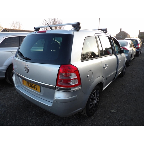 9 - A 2008 Vauxhall Zafira Breeze 1.6 MPV J113647 (petrol/manual), odometer reading 101,969 miles