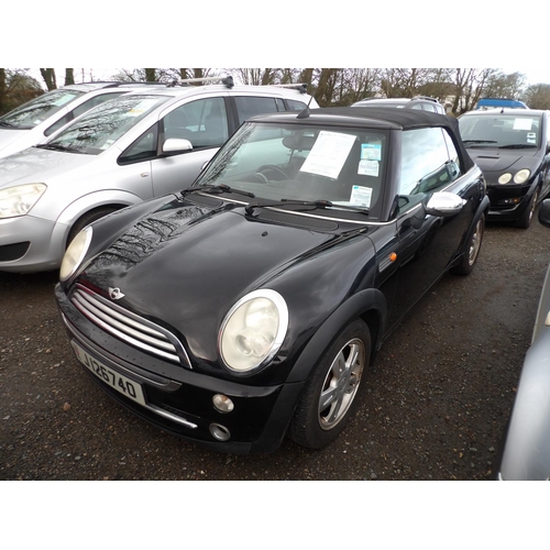 13 - A 2005 Mini One 1.6 convertible J126740 (petrol/manual), odometer reading 121,349 miles