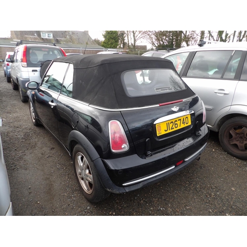 13 - A 2005 Mini One 1.6 convertible J126740 (petrol/manual), odometer reading 121,349 miles