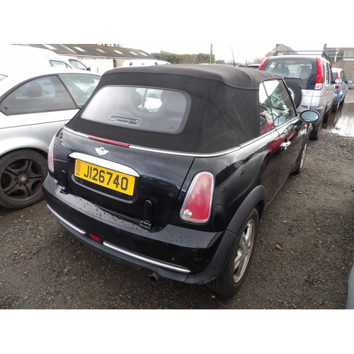 13 - A 2005 Mini One 1.6 convertible J126740 (petrol/manual), odometer reading 121,349 miles