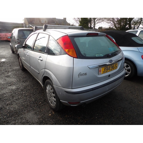 20 - A 2002 Ford Focus Ghia 1.6 five door hatchback J94965 (petrol/manual), intermittent issue with speed... 