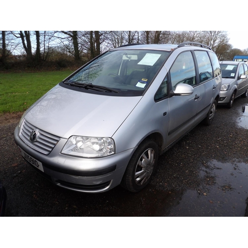 5 - A 2009 Volkswagen Sharan S 1.9 TDi MPV J115910 (diesel/automatic), odometer reading 141,588 miles