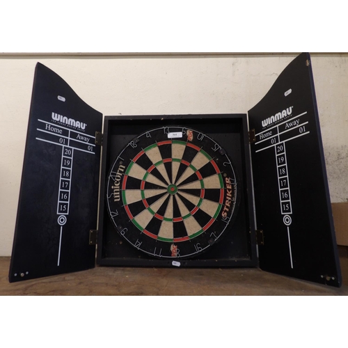 364 - A dartboard and wall cabinet