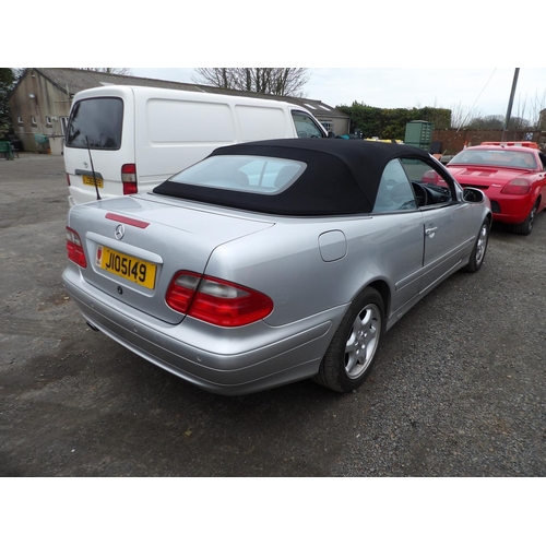 12 - A 2001 Mercedes-Benz CLK320 Avantgarde 3.2 convertible J105149 (petrol/automatic), odometer reading ... 