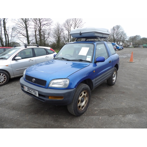 13 - A 1996 Toyota RAV4 GS 2.0 SUV J82751 (petrol/manual), odometer reading 85,995 miles