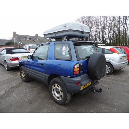 13 - A 1996 Toyota RAV4 GS 2.0 SUV J82751 (petrol/manual), odometer reading 85,995 miles