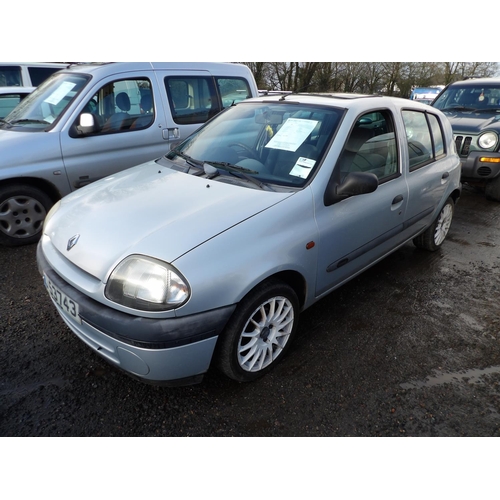 16 - A 2001 Renault Clio Grande 1.2 five door hatchback J53743 (petrol/manual), odometer reading 76,614 m... 