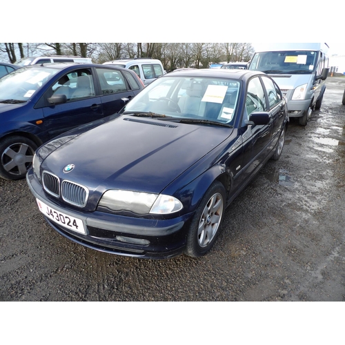 18 - A 2000 BMW 318i SE 1.9 four door saloon J43024 (petrol/automatic), odometer reading 83,253 miles