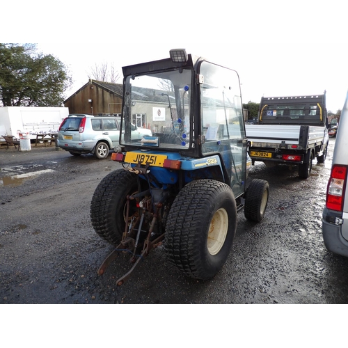 21 - A 1994 Iseki TU320 20hp 4WD tractor J18751 (diesel), odometer reading 2,623 hours