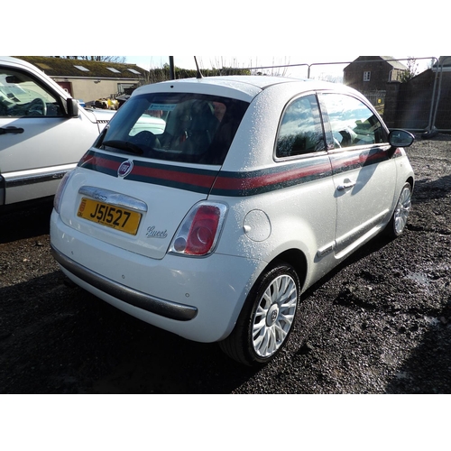 4 - A 2012 Fiat 500 by Gucci SGE 0.9 three door hatchback J51527 (petrol/automatic), odometer reading 59... 