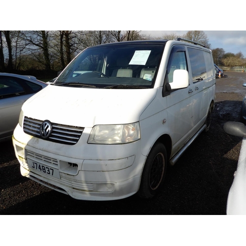 8 - A 2009 Volkswagen Transporter T28 1.9 TDi six seat window van J74837 (diesel/manual), odometer readi... 