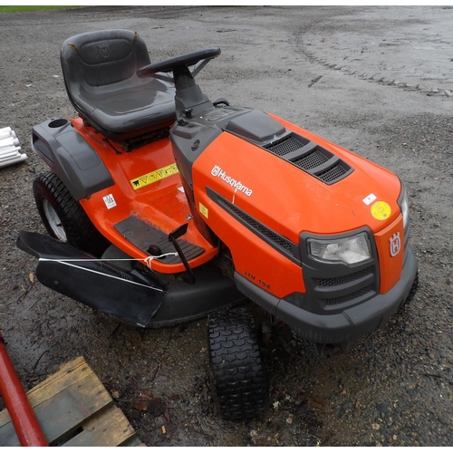 36 - A Husqvarna LTH 154 garden tractor with mower deck (Executor's sale) key with auctioneer