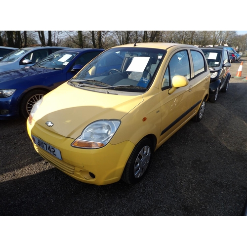 12 - A 2007 Chevrolet Matiz 1.0 SE five door hatchback J111742 (petrol/manual), odometer reading 17,759 m... 