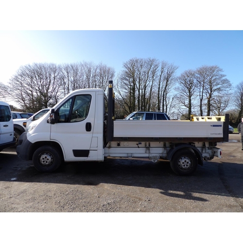 20 - A 2018 Citroen Relay 35 BlueHDi 2.0 tipper J58165 (diesel/manual), odometer reading 41,862 miles