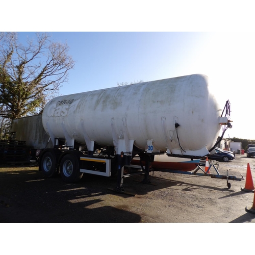 23 - A Weffco LPG2 tandem axle gas tanker trailer (fifth-wheel coupling - P30 Permit). Please see accompa... 