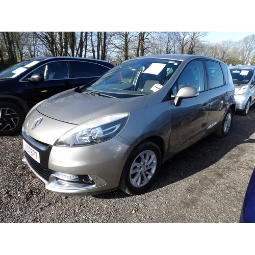 4 - A 2012 Renault Scenic 1.5 dCi MPV J137877 (diesel/automatic), odometer reading 41,042 miles