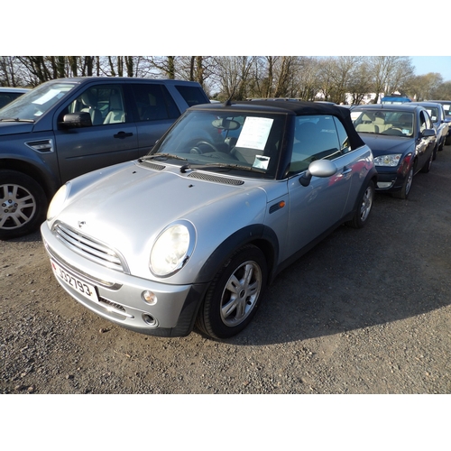 14 - A 2005 Mini Cooper 1.6 convertible J32793 (petrol/automatic), odometer reading 91,669 miles