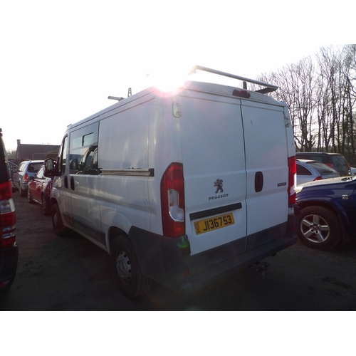 20 - A 2017 Peugeot Boxer 333 2.0 HDi panel van (seven seats) J136753 (diesel/manual), odometer reading 1... 