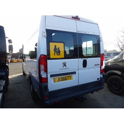 23 - A 2017 Peugeot Boxer 440 2.0 HDi minibus (seventeen seats) J135677 (diesel/manual), odometer reading... 