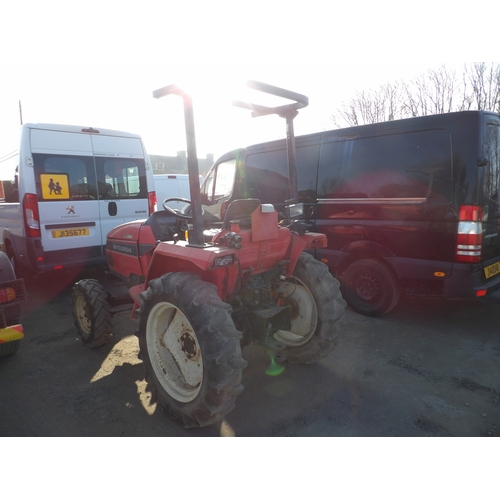 25 - A Mitsubishi MT2600 26hp four wheel drive tractor, odometer reading 1,729 hours