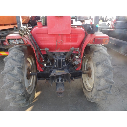 25 - A Mitsubishi MT2600 26hp four wheel drive tractor, odometer reading 1,729 hours