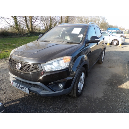 5 - A 2015 SSangyong Korando 2.0 ELX4 2.0 TDi SUV J151487 (diesel/automatic), odometer reading 35,314 mi... 