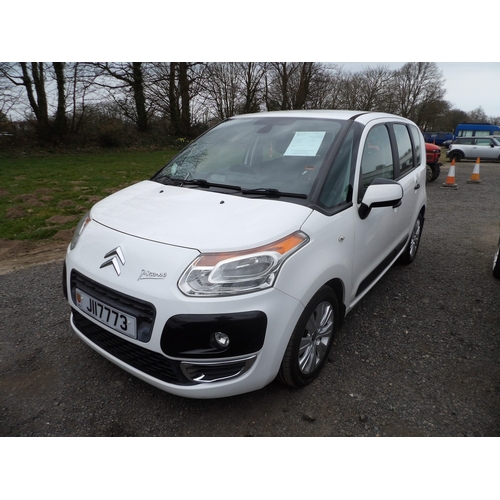 3 - A 2011 Citroen C3 Picasso 1.6 VTi 16V VTR MPV J117773 (petrol/manual), odometer reading 74,073 miles