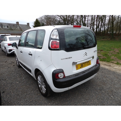 3 - A 2011 Citroen C3 Picasso 1.6 VTi 16V VTR MPV J117773 (petrol/manual), odometer reading 74,073 miles