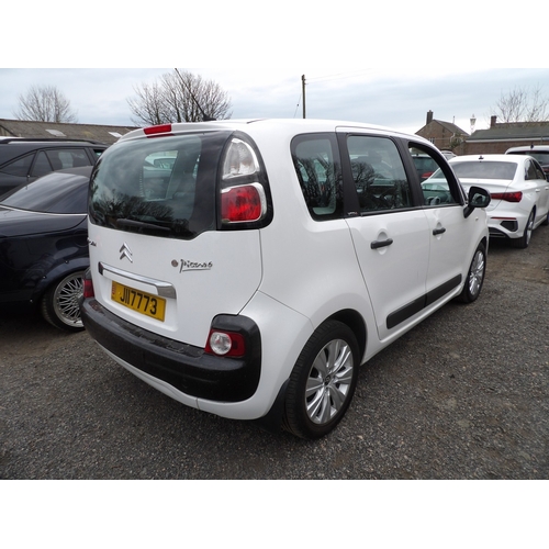 3 - A 2011 Citroen C3 Picasso 1.6 VTi 16V VTR MPV J117773 (petrol/manual), odometer reading 74,073 miles