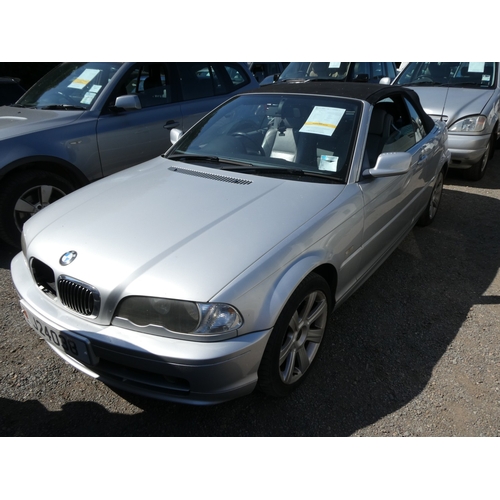 19 - A 2002 BMW 325i 2.5 convertible J24038 (petrol/automatic), odometer reading 64,027 miles