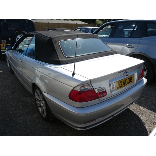 19 - A 2002 BMW 325i 2.5 convertible J24038 (petrol/automatic), odometer reading 64,027 miles