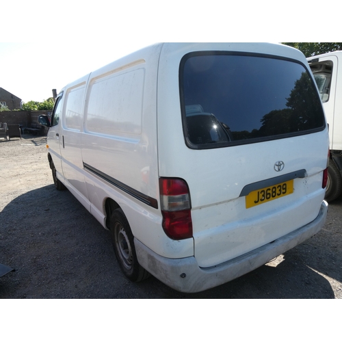 26 - A 1999 Toyota Hiace 2.4 TDi panel van J36839 (diesel/manual), odometer reading 148,187 miles