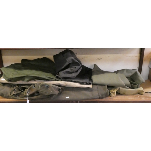 485 - Assorted military canvas bags, covers and sheets