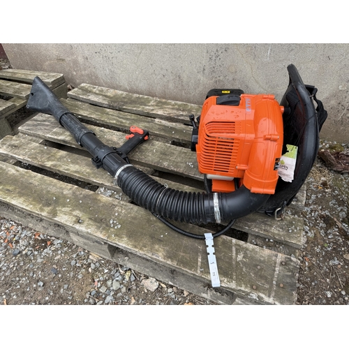 84 - A Garden Pride GP33BPB motorised knapsack blower