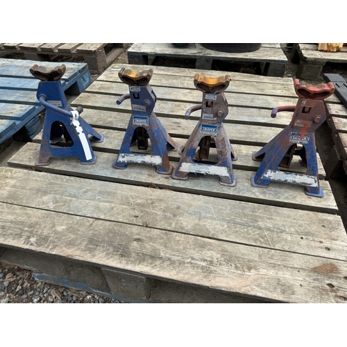107 - Four Draper 2000kg capacity axle stands