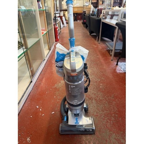 193 - A Vax Air Steerable Pet Max upright vacuum cleaner