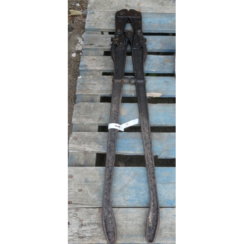 86 - A pair of Record no. 942 bolt croppers