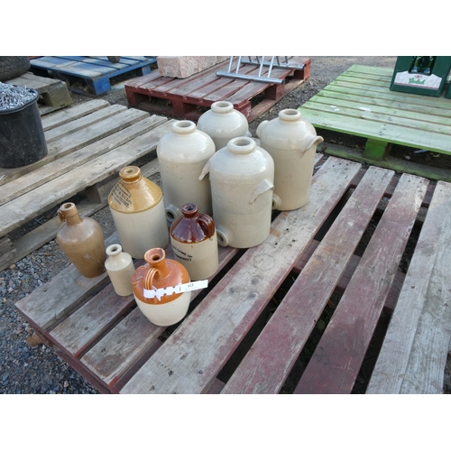 113 - A selection of vintage salt glazed stone ware