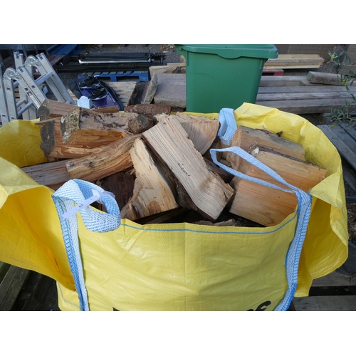 63 - A bulk bag of logs