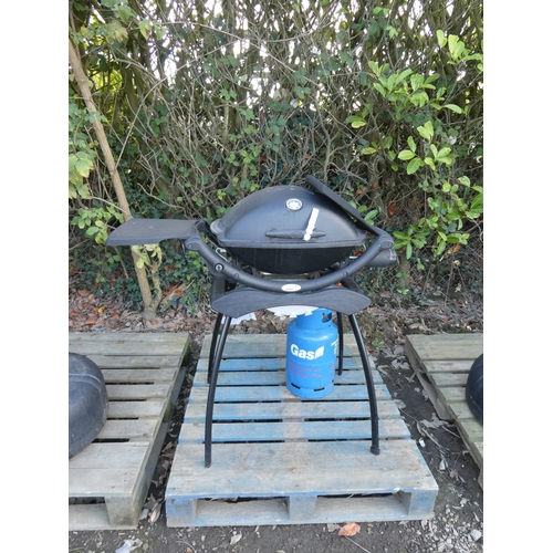 83 - A Weber gas fired barbeque