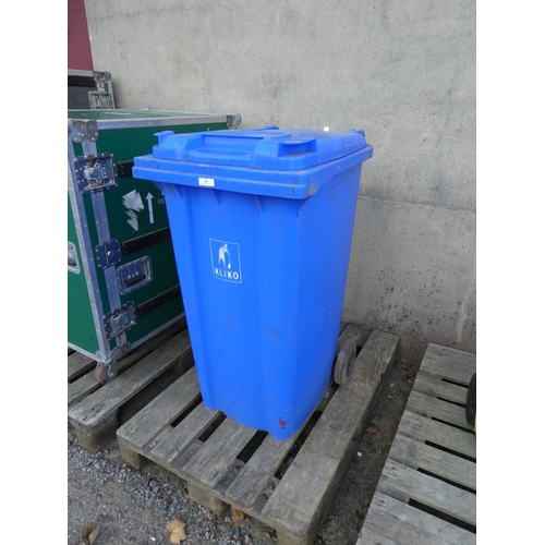 89 - A blue PVC wheelie bin