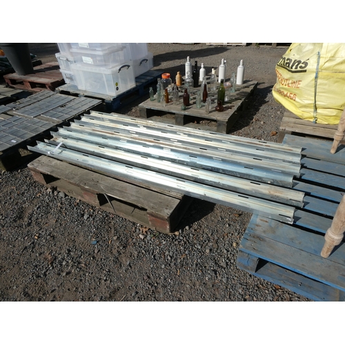 95 - Six lengths of anodised channel