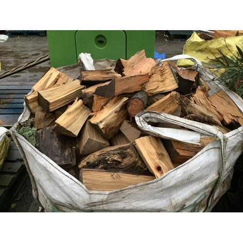 79 - A bulk bag of logs