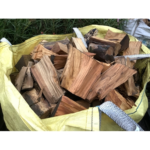 81 - A bulk bag of logs
