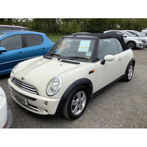13 - A 2008 Mini Cooper 1.6 three door hatchback J110350 (petrol/automatic), odometer reading 62,261 mile... 