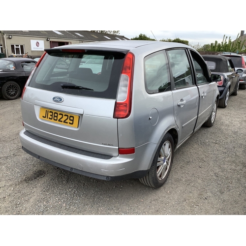 19 - A 2004 Ford Focus C-Max Ghia 1.8 MPV J138229 (petrol/manual), odometer reading 82,792 miles