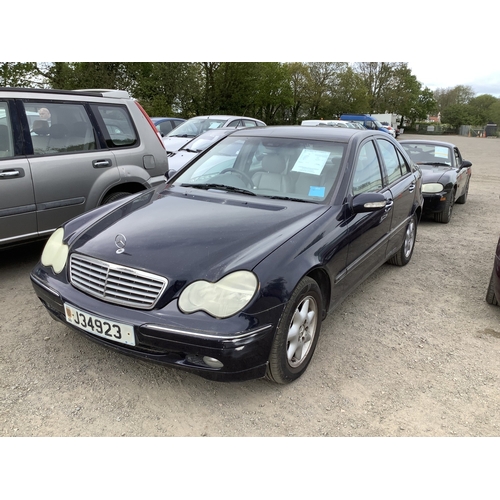 22 - A 2002 Mercedes-Benz C200 Kompressor Elegance 1.8 four door saloon J34923 (petrol/manual), odometer ... 